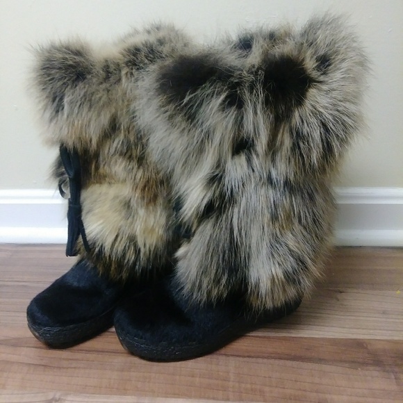 oscar de la renta fur boots